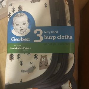 3 pack of gerber burp clothes
